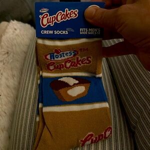 Cupcakes hostess adult socks